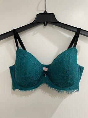 Victoria's Secret Dream Angels Teal Lace
Underwire Support Bra Size 38DD
